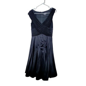 Adrianna Papell Dress Sz 10 Midi Black Pleated Flare Classic Hollywood Cocktail